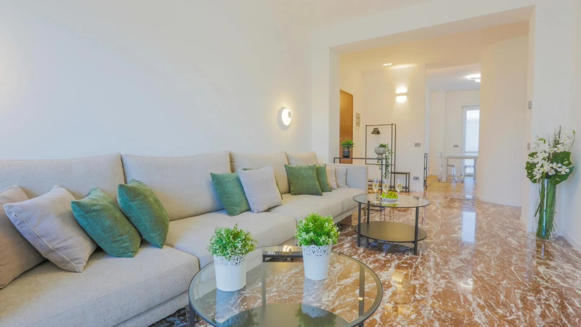 Private Apartament Luxury 5 Bedroom - Milano Central Station Appartamento