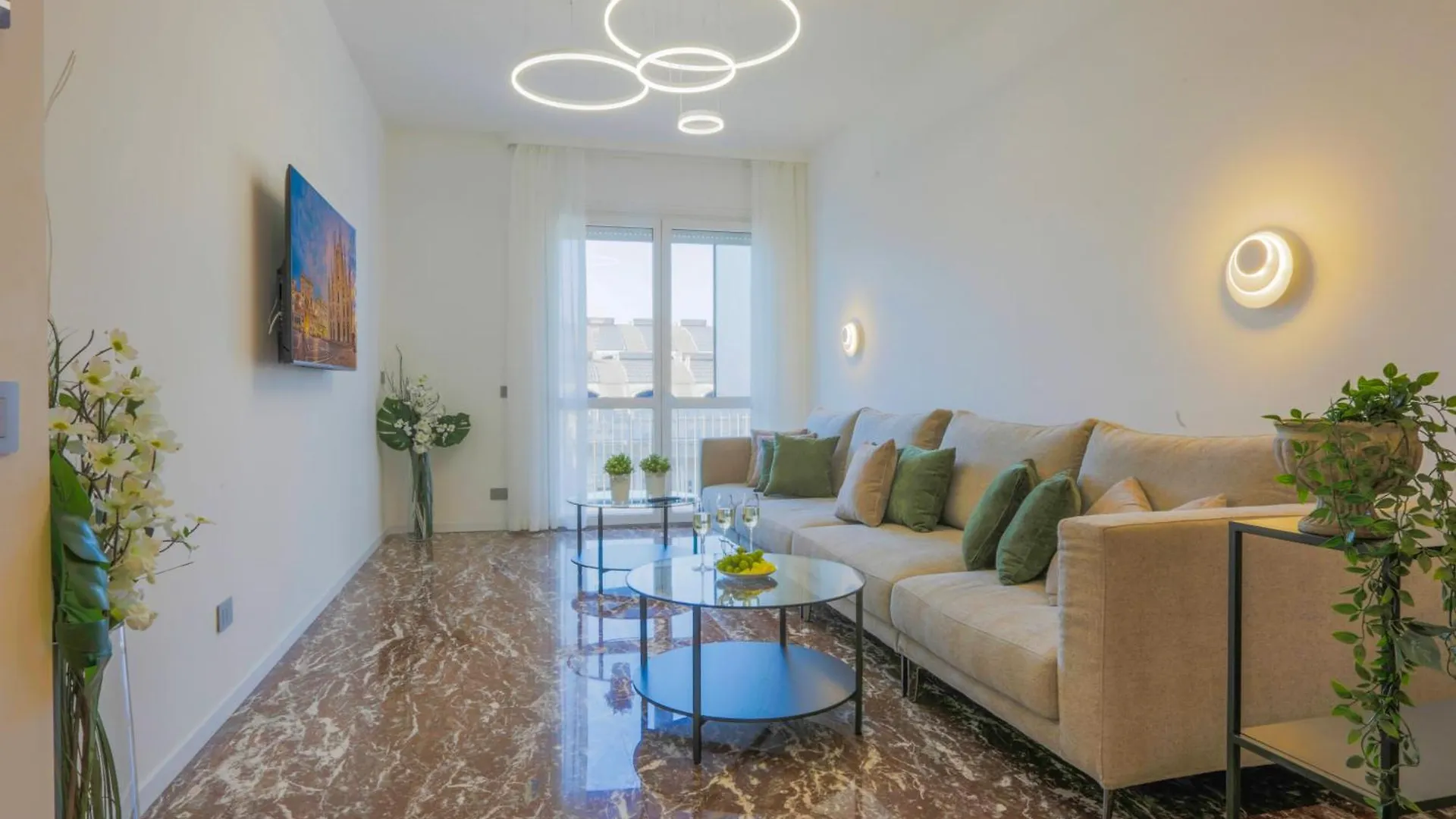 Private Apartament Luxury 5 Bedroom - Milano Central Station 0*,  Italia