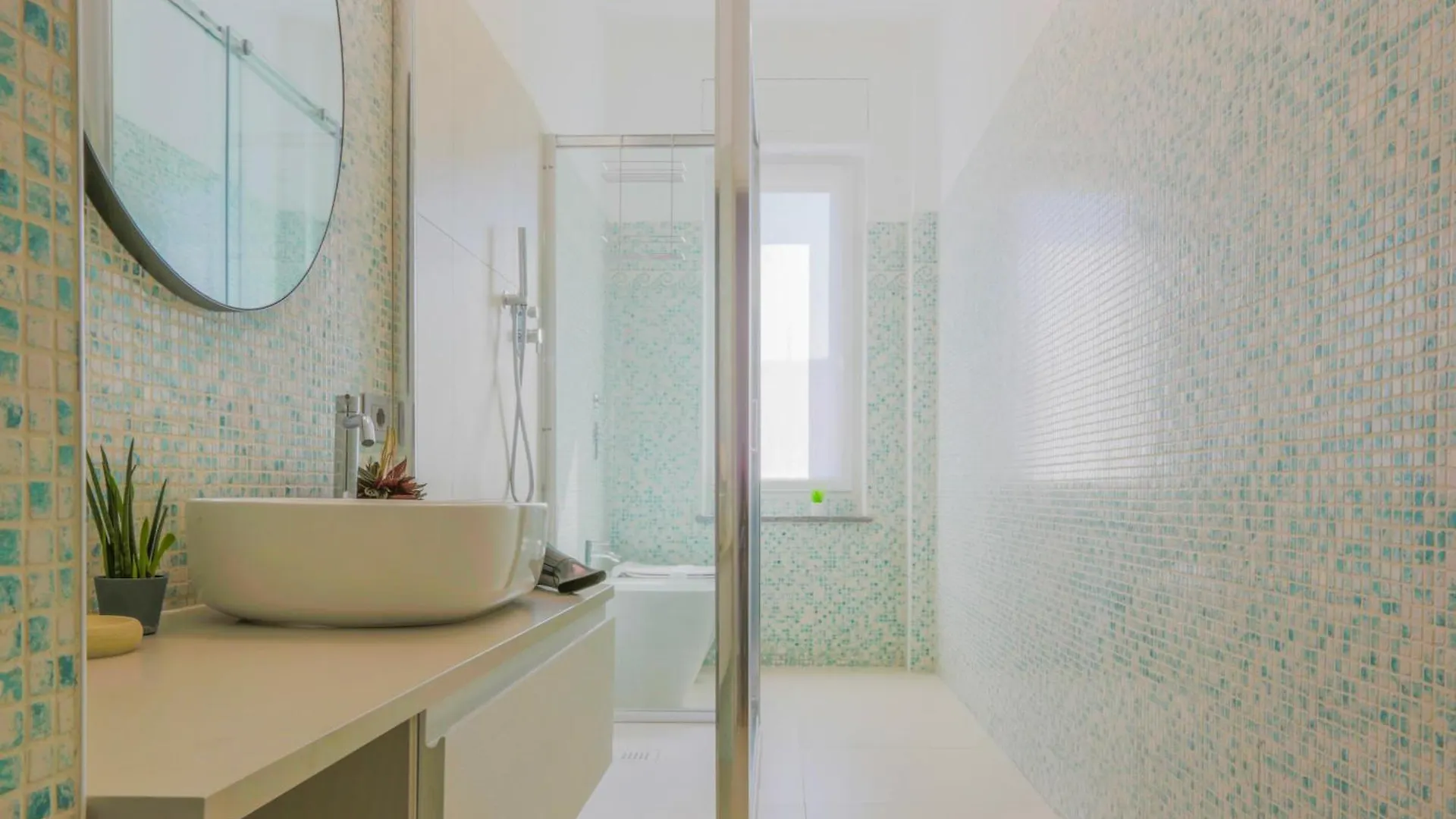 Private Apartament Luxury 5 Bedroom - Milano Central Station Appartamento